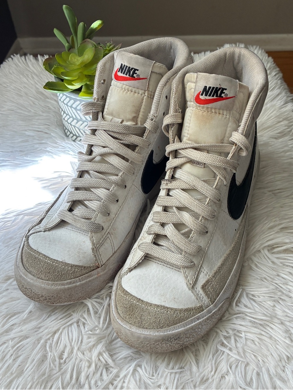 Nike Blazer Mid 77 Sneakers 🤍 - Picture 2 of 9